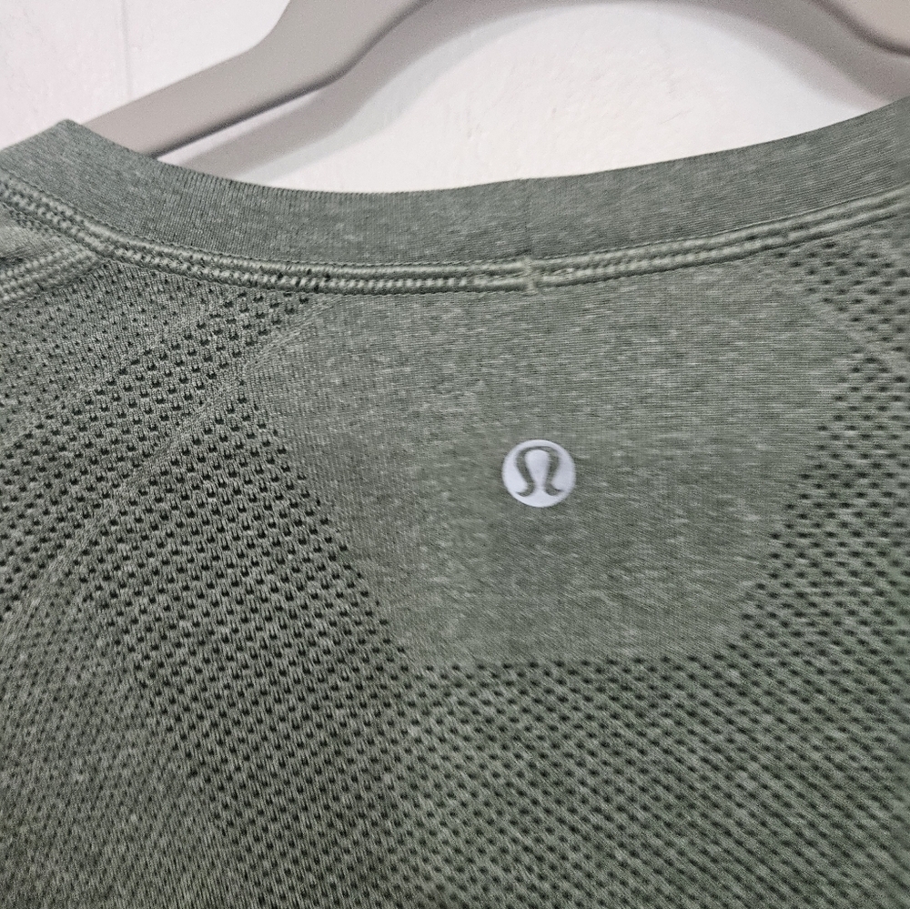 Lululemon Men Swiftly Long Sleeve Camo - Picture 4 of 4